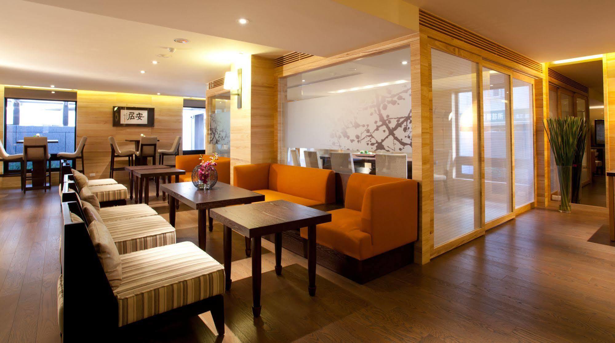 فندق The Corner House تايبيه المظهر الخارجي الصورة